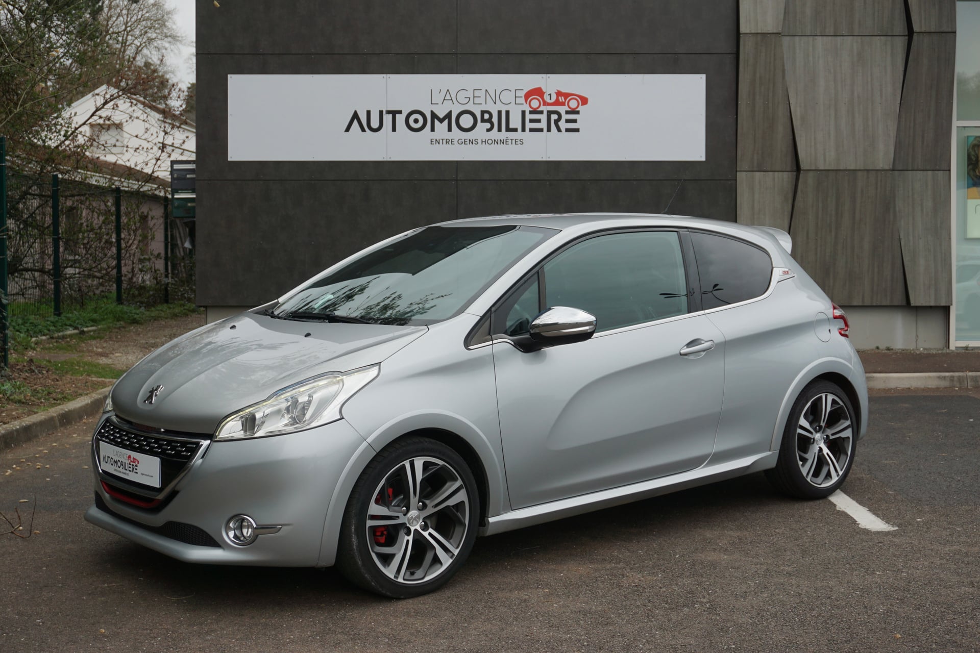 Peugeot 208 GTi 1.6 THP 200ch BVM6 JBL — 1