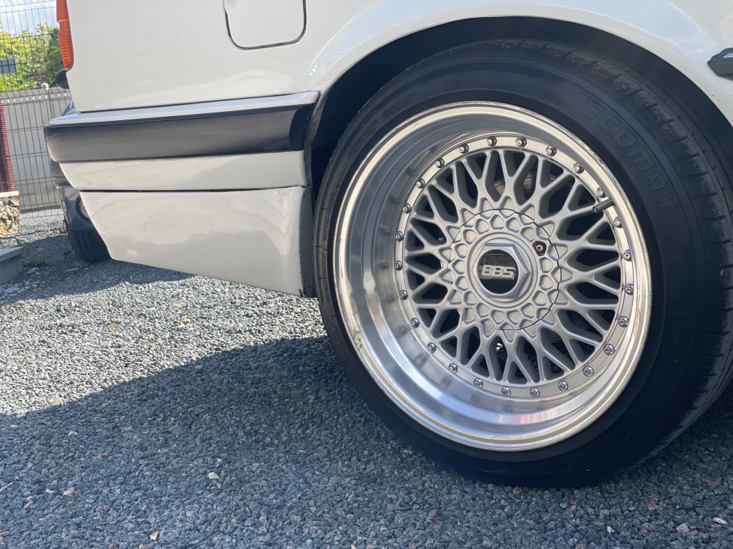BMW Série 3 325i (E30) Cabriolet 170 CH — 30