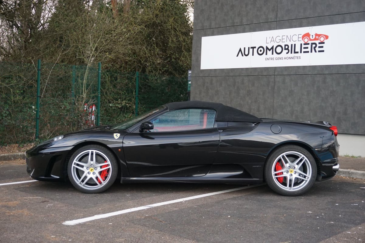 Ferrari F430 Spider F1 V8 4.3 490 ch Baquets Carbone — 37