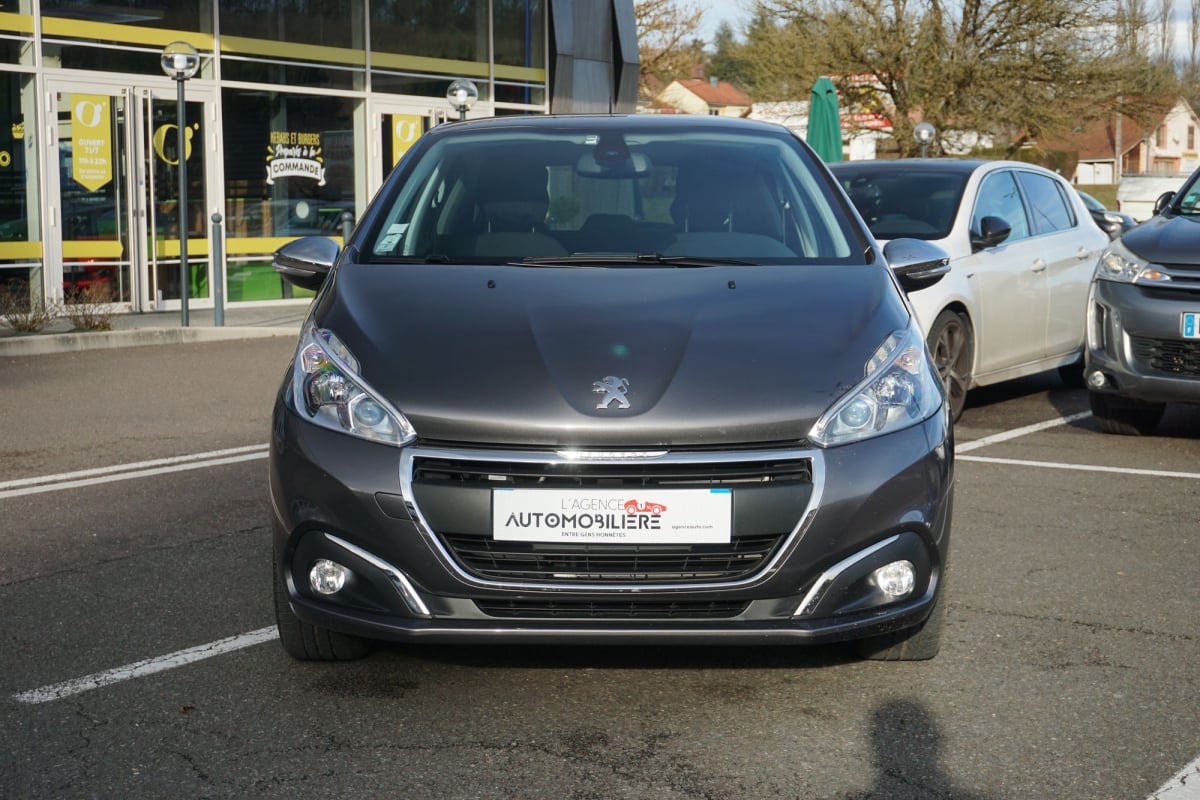 Peugeot 208 1.2 VTi 82 ch Style Suivi Peugeot — 2