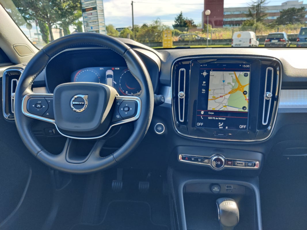 Volvo XC40 T2 1.5 Ti 129 cv Business — 24