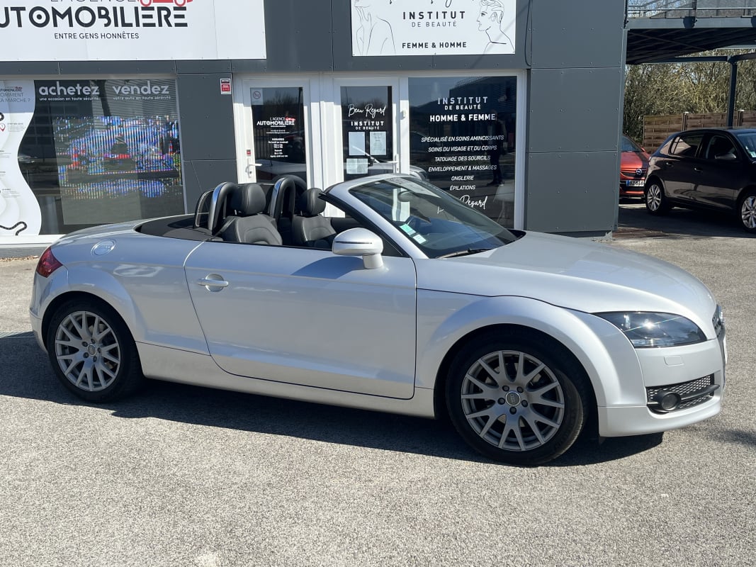 Audi TT Roadster 2.0 TFSI 200 ch BVM6 - INTERIEUR CUIR - CAPOTE ELECTRIQUE — 2