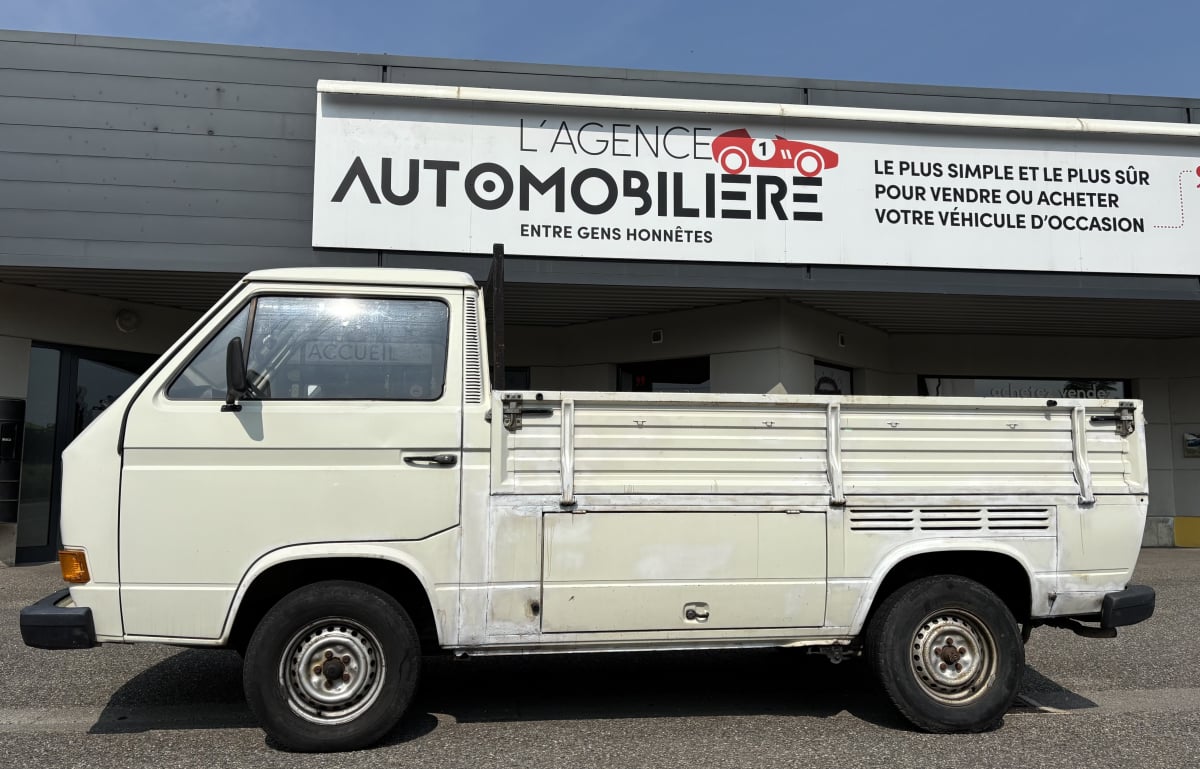 Volkswagen Transporter T25 1,6 plateau — 2