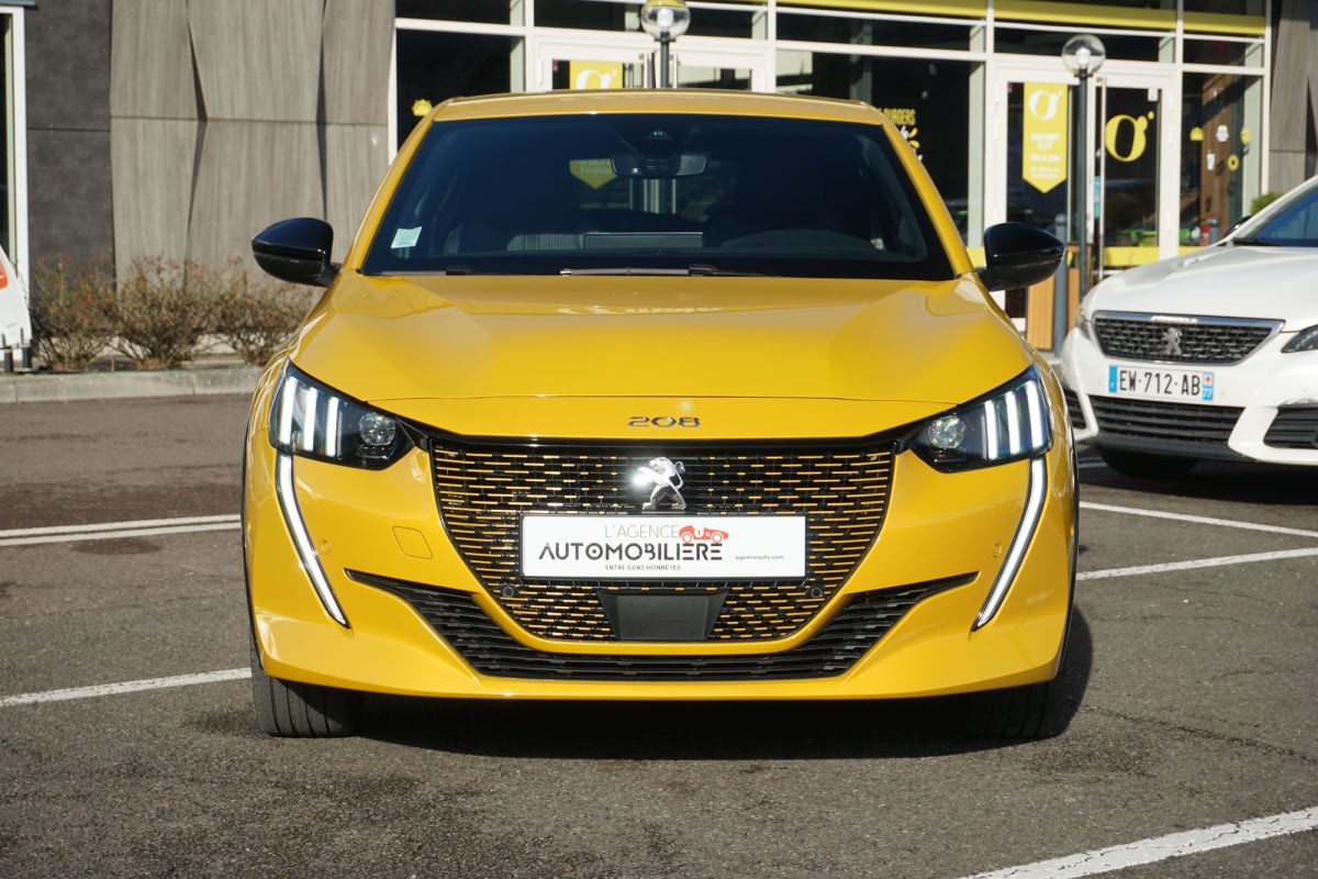 Peugeot 208 Electrique e-208 136ch GT — 2