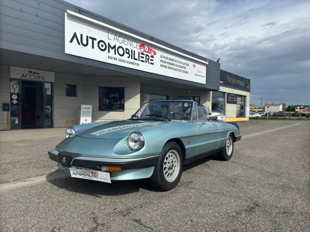 Alfa Romeo Spider 2.0L 130ch Pininfarina — 2