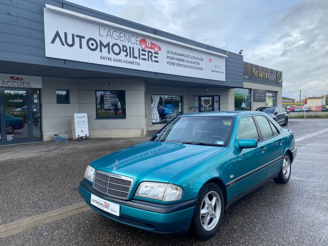 Mercedes-Benz 250 (202) Berline TD 2.5 150 ch ATP TOUR