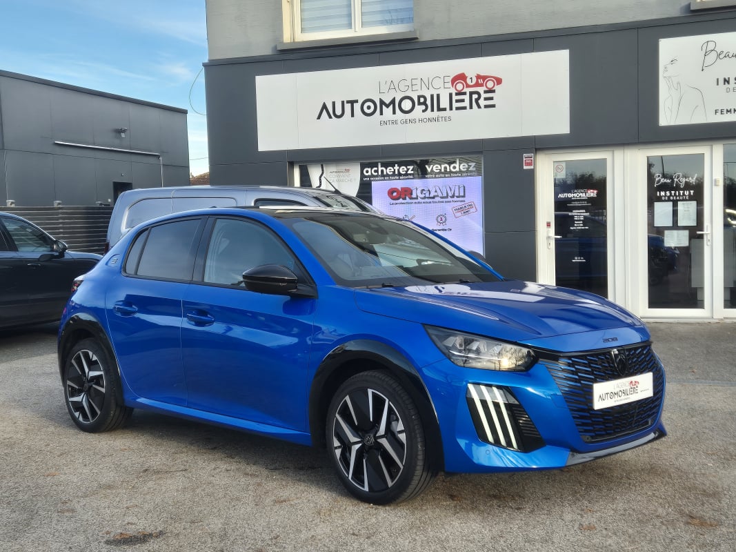 Peugeot e-208 E GT 156 cv 51 kW chargeur 11kW - 2800 Kms - Garantie 12 - 2027 — 1