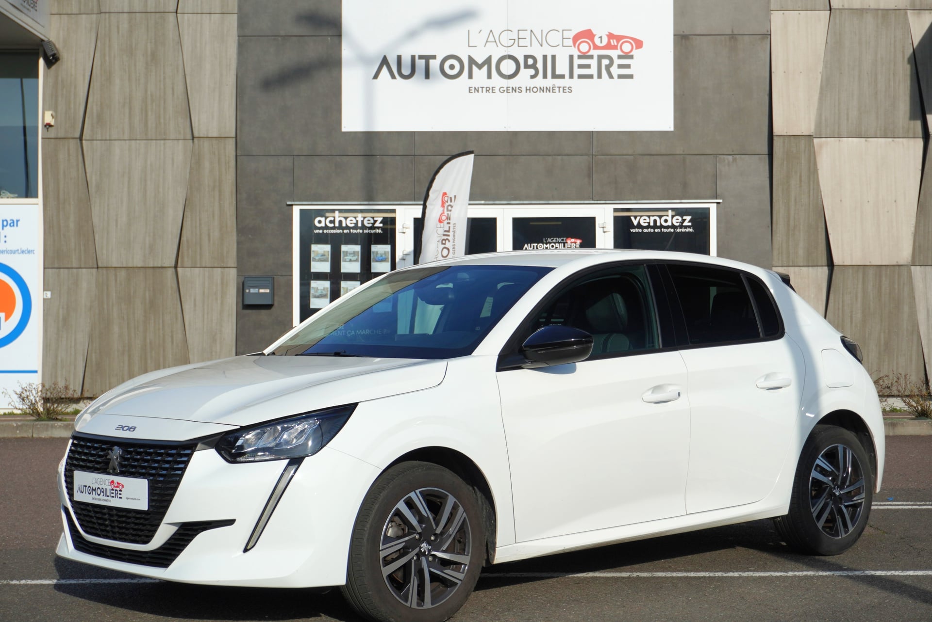 Peugeot 208 1.5 BlueHDI 100 BVM6 Allure — 1