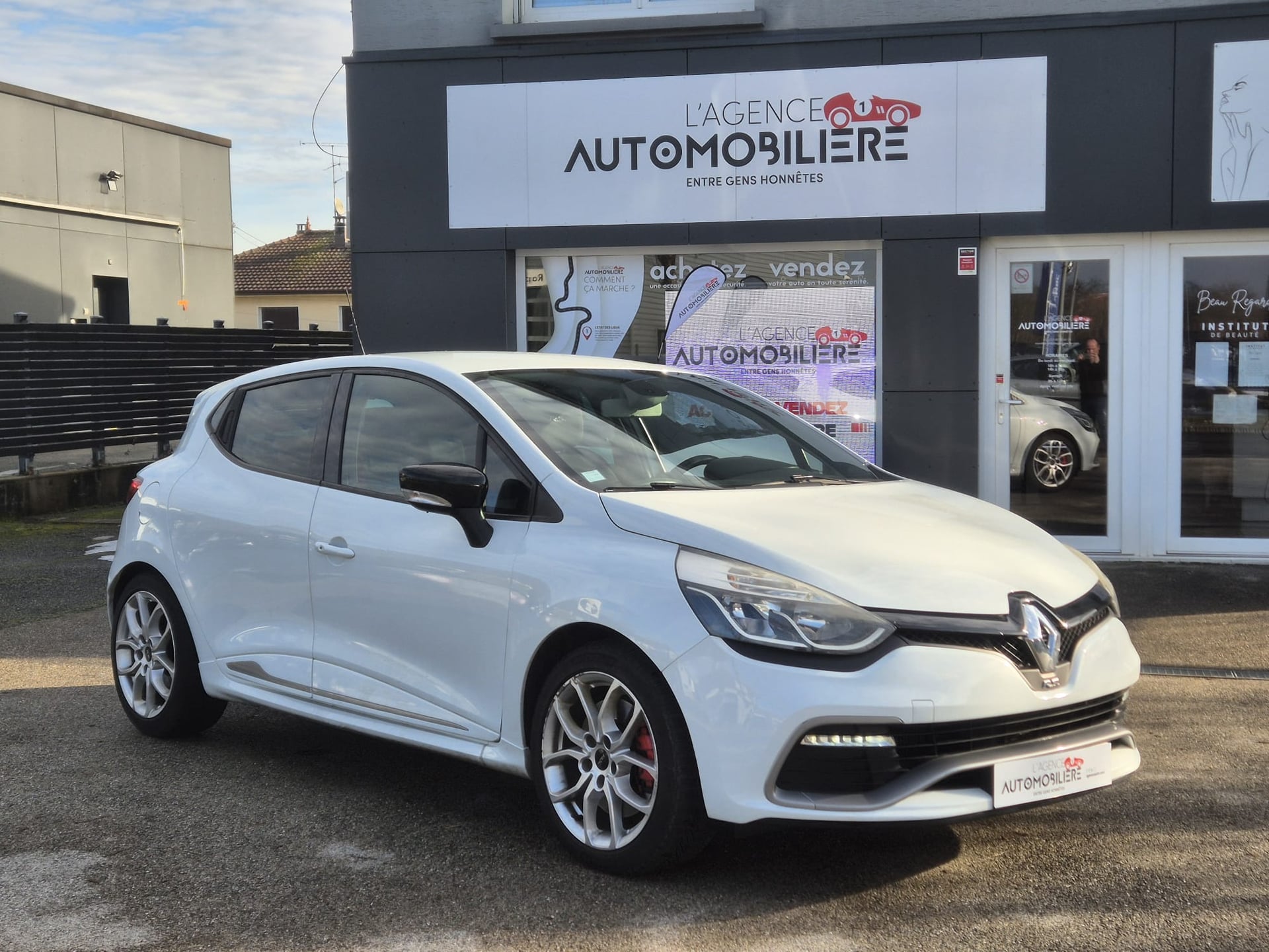 Renault Clio RS 1.6 Turbo 200 cv Boîte auto 5 Portes — 1