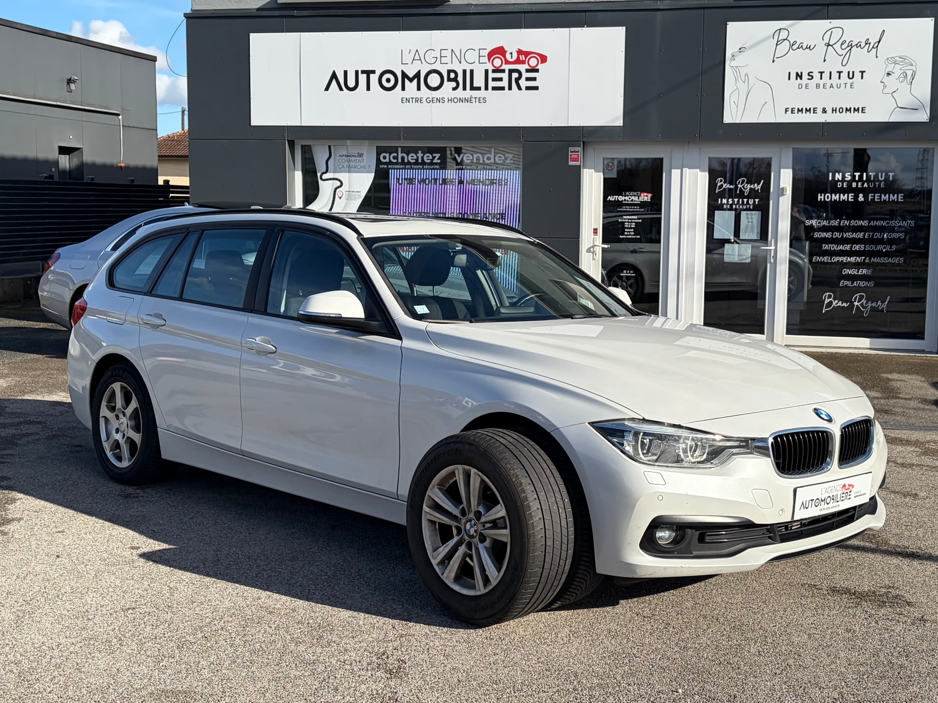 BMW Série 3 320D TOURING 190 XDRIVE LOUNGE PLUS - TOIT OUVRANT - ATTELAGE — 1
