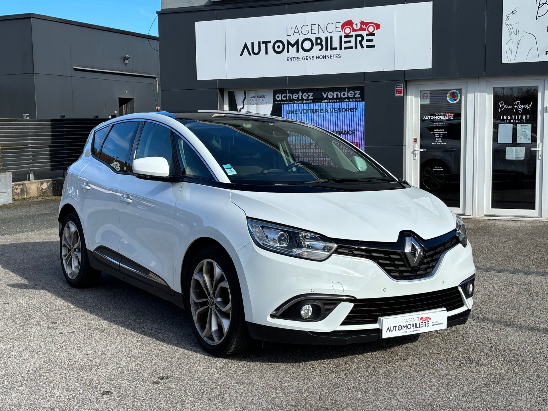 Renault Scenic 1.5 dCi 110 ch ENERGY BUSINESS BVM6 (CAMERA - ROUE GALETTE) — 1