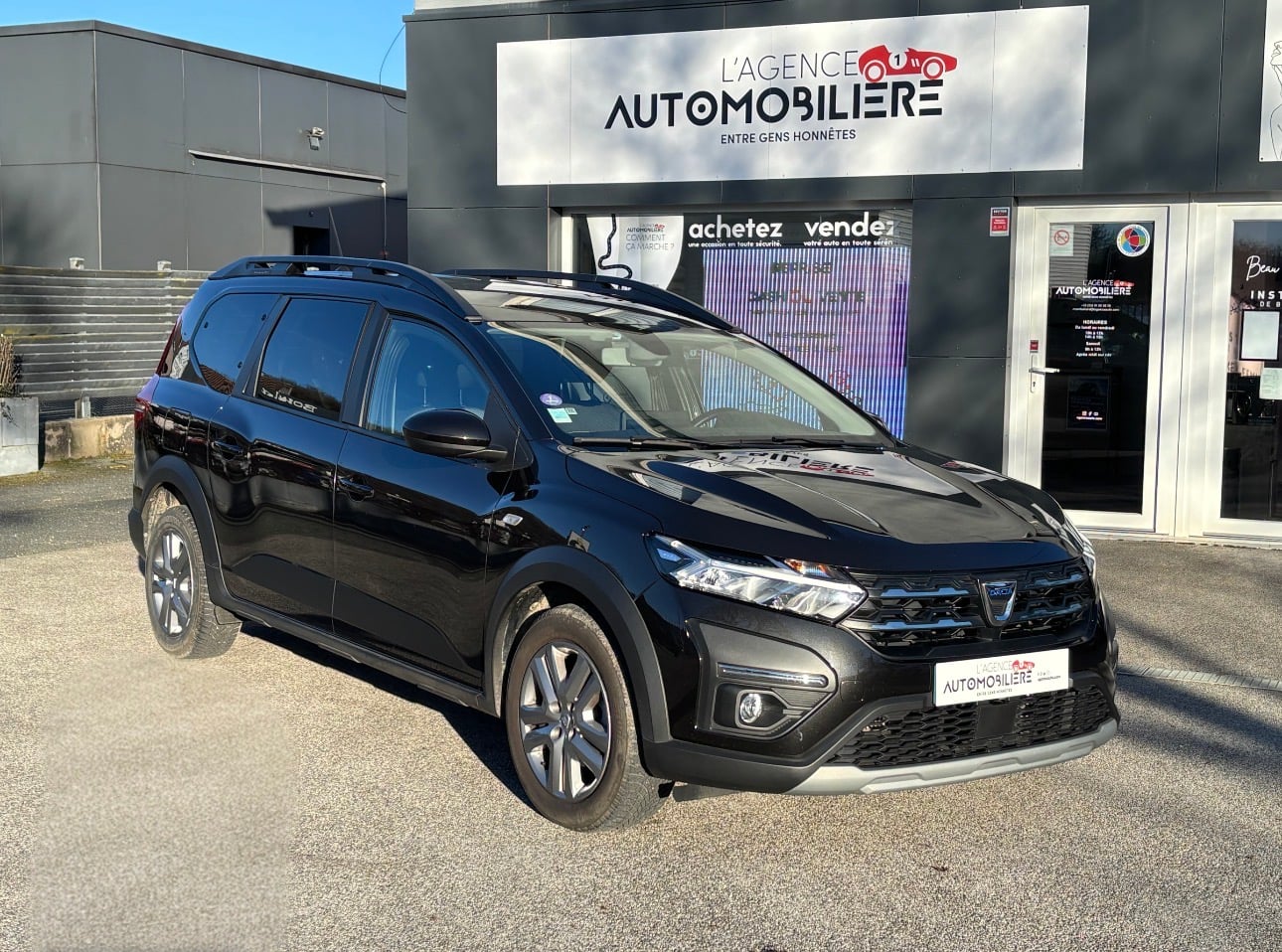 Dacia Jogger 1.0 TCe 110 ch 7PL CONFORT BVM6 — 1