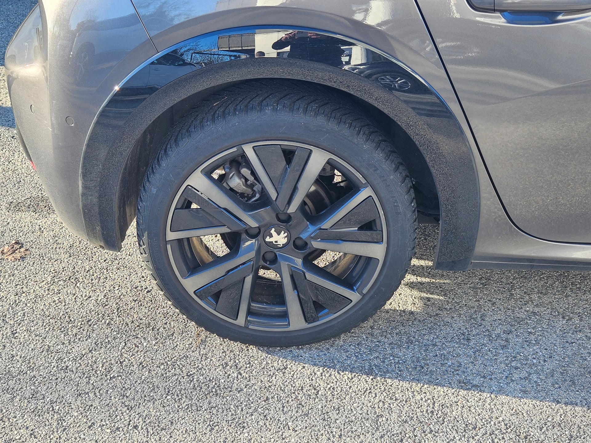 Peugeot 208 1.2 PURETECH 130 GT PACK EAT8 ( Toit Panoramique, Sièges chauffants, régulateur adaptatif...) — 32