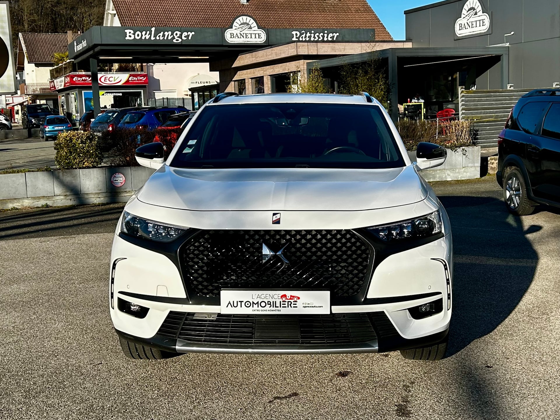 DS DS7 1.6 THP 300 Performance Line + Plug in Hybrid 4X4 EAT8 + Toit Ouvrant Hayon électrique ... — 2