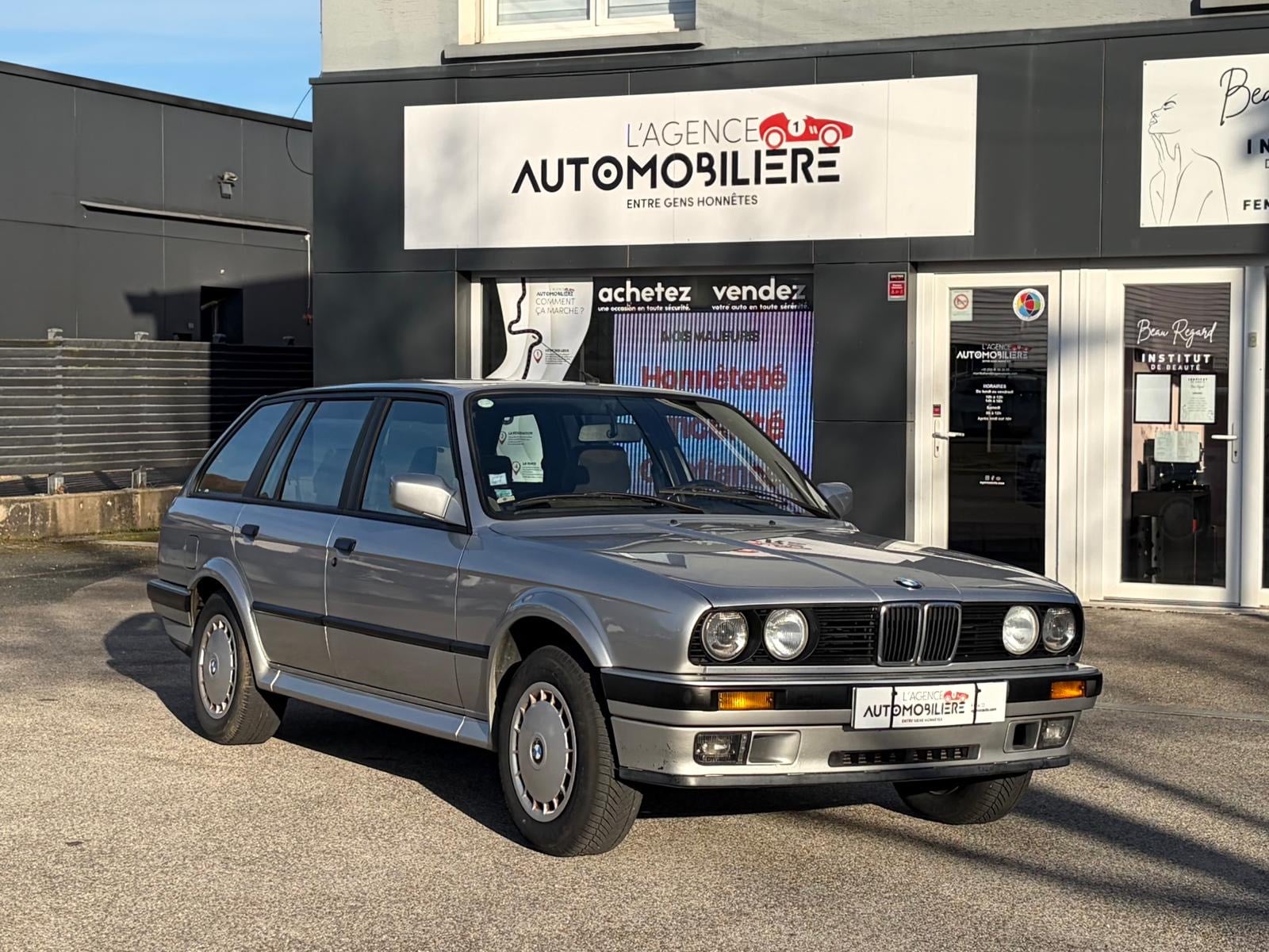BMW 325iX (E30) Touring 2.5 i 170cv Boîte manuel — 1