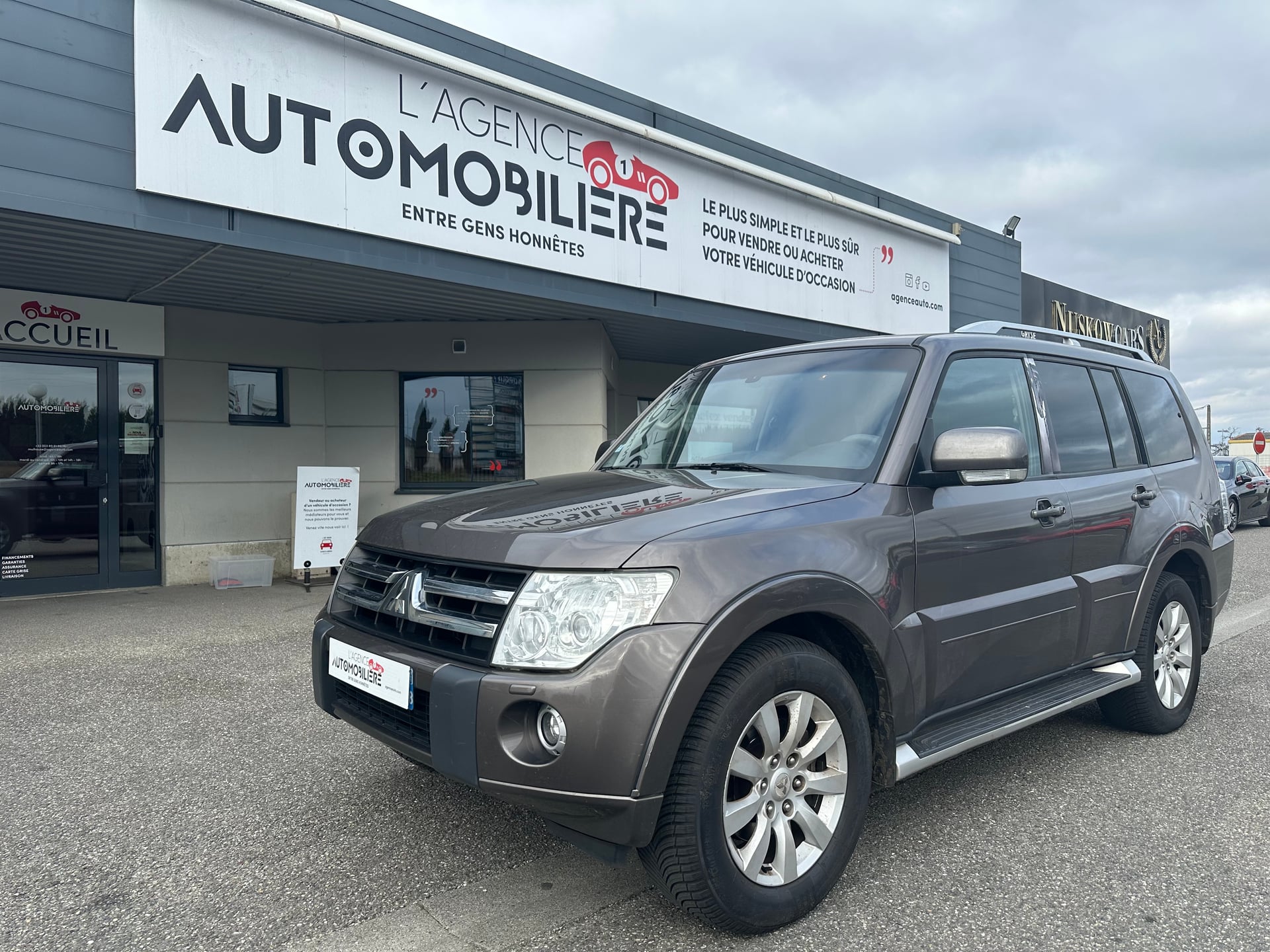 Mitsubishi Pajero III (2) 3.2 DI-D 200 INTENSE BVA 3P — 1
