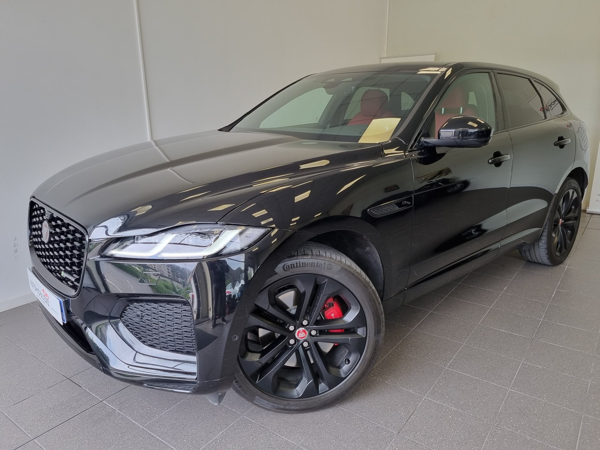 Jaguar F-Pace P400E R-DYNAMIC SE — 1