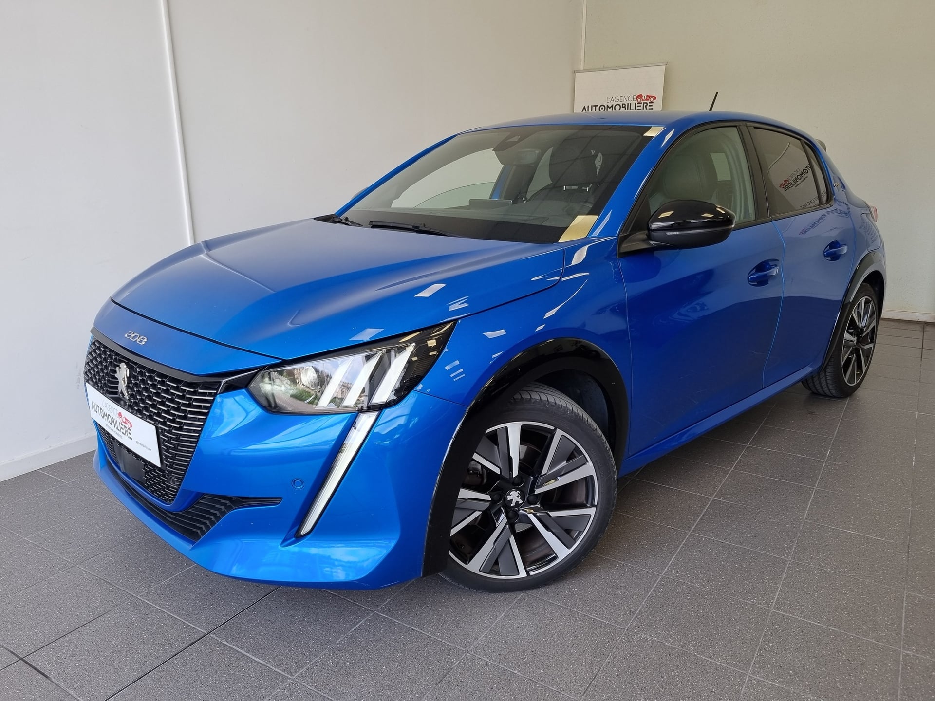 Peugeot 208 GT LINE 130 CV EAT8 BVA — 1