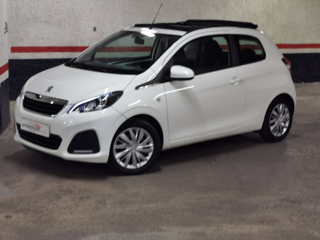 Peugeot 108 1.0 VTi 70 Toit Ouvrant Panoramique — 1