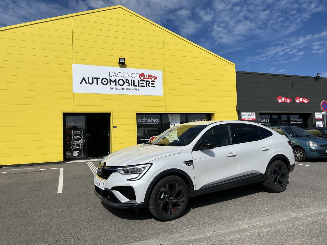 Renault Arkana 1.3 TCE MICRO-HYBRID 140 RS LINE — 1