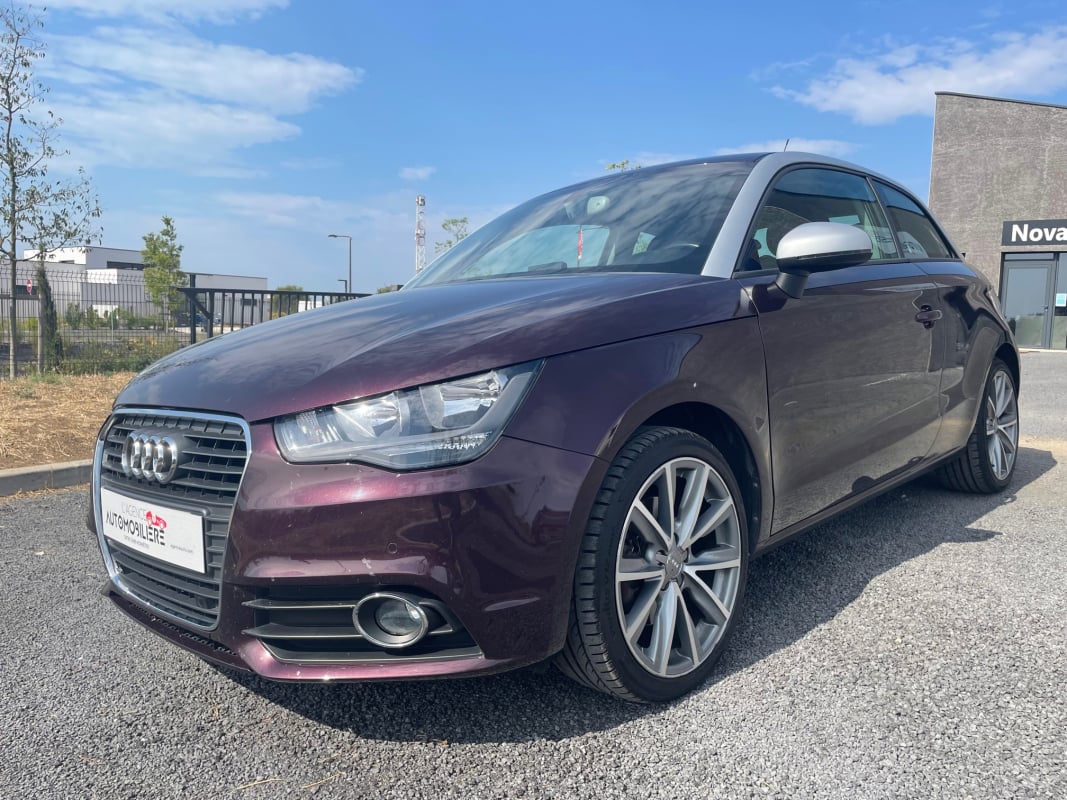 Audi A1 1.6 TDI 105 AMBITION LUXE — 1