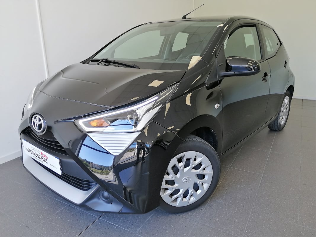 Toyota Aygo II 1.0 VVT-i 72ch x-play 5p — 1