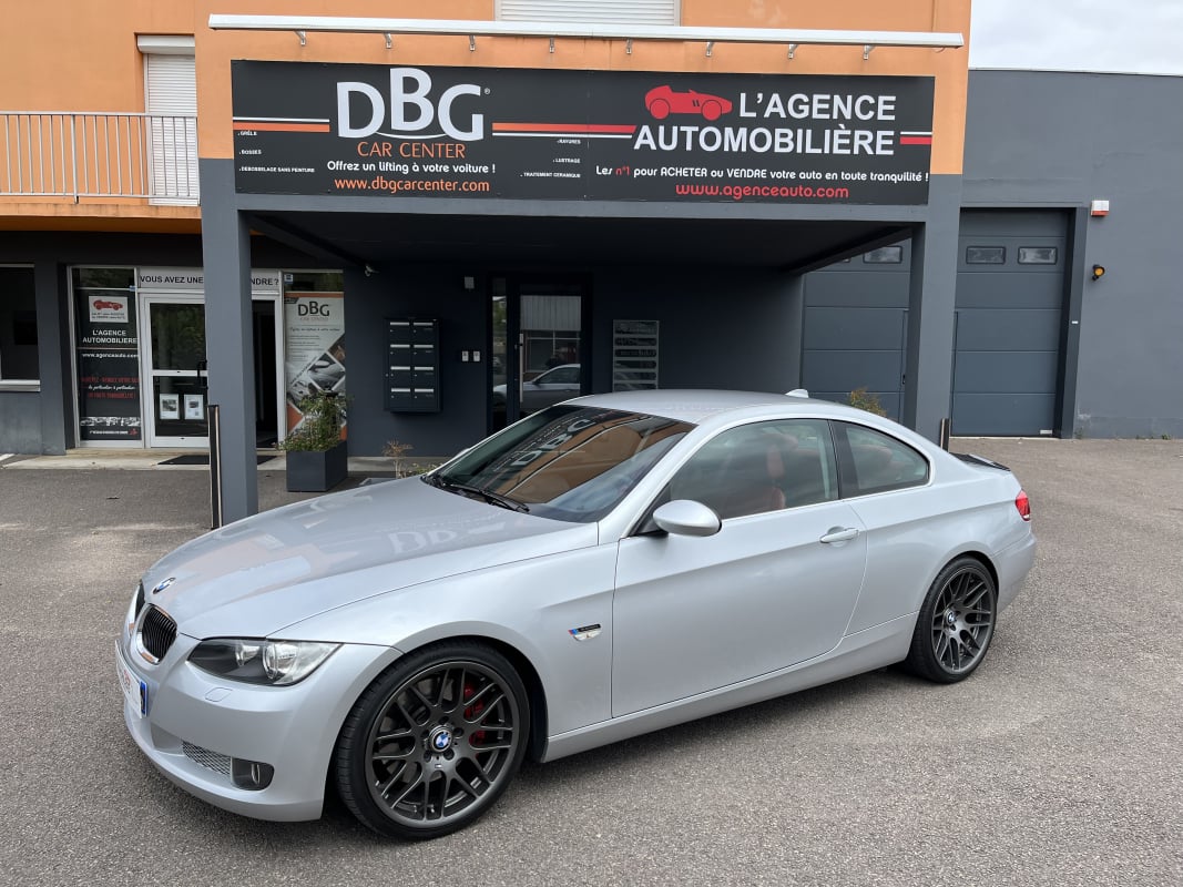BMW Série 3 3.0 i 306cv 335i (E92) CUIR ROUGE — 1