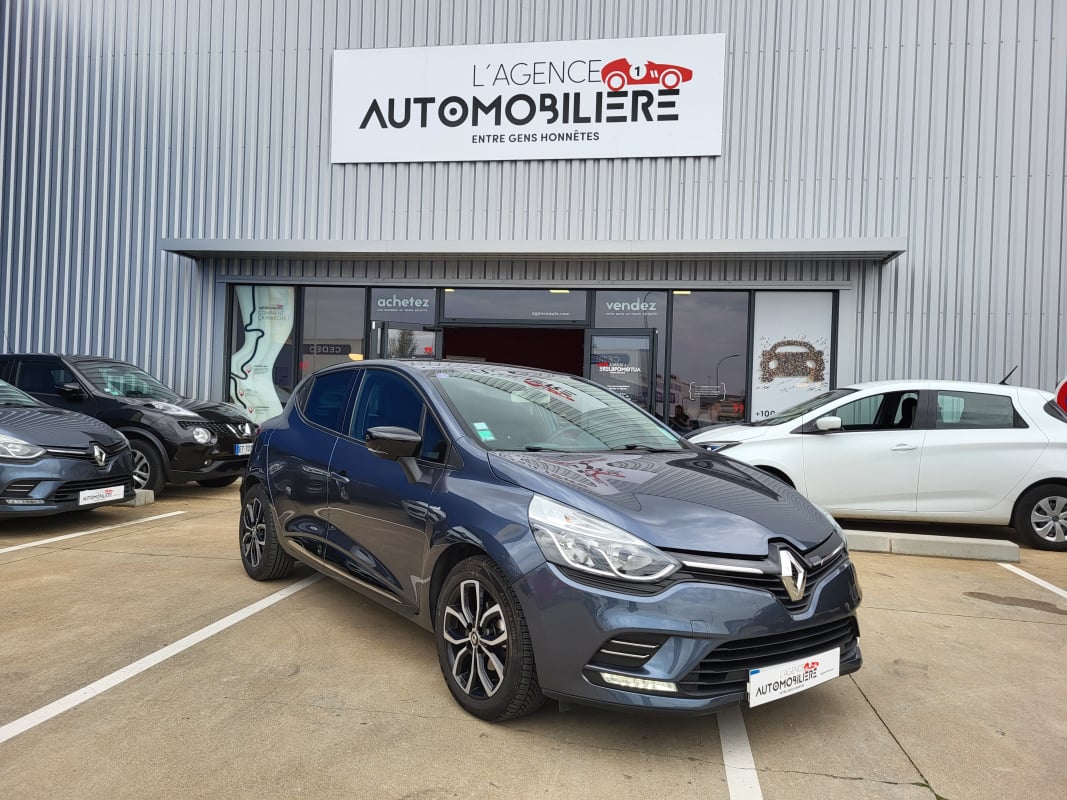 Renault Clio IV 1.2 TCE 120 LIMITED ENERGY — 1