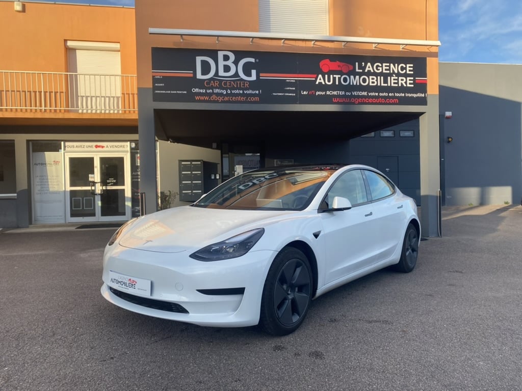 Tesla Model 3 SR+ 325 CH 1ère Main — 1