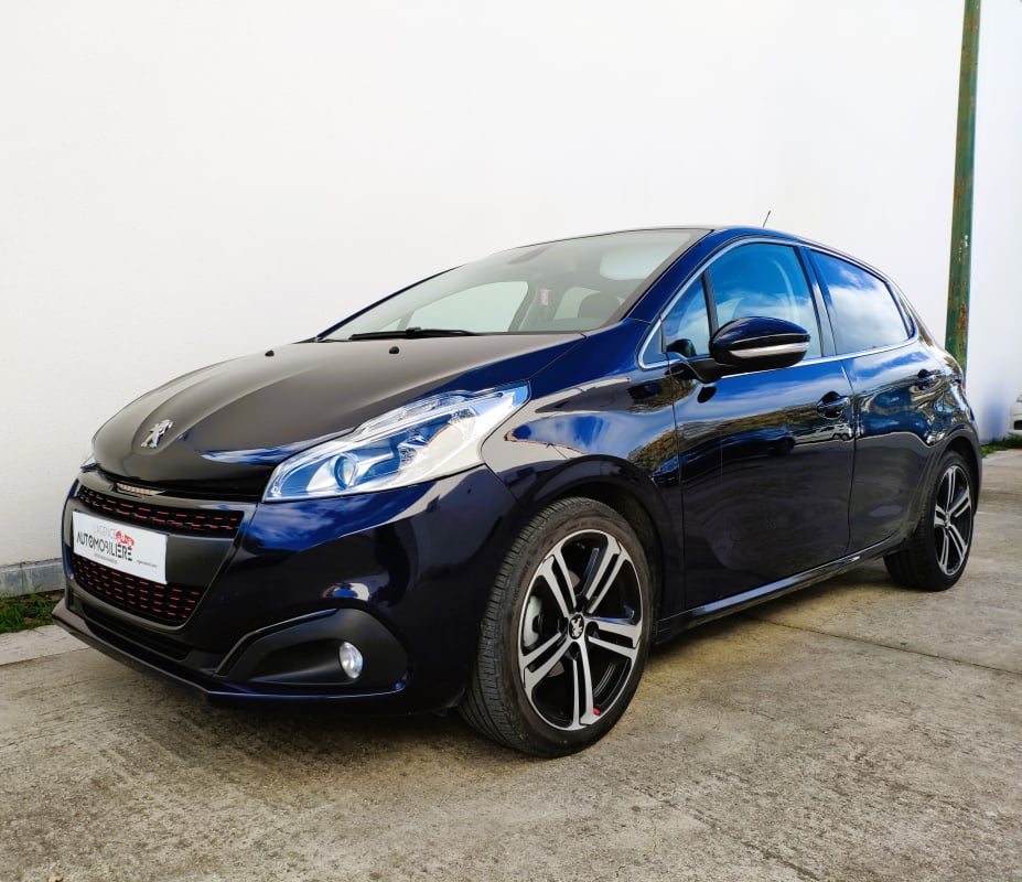 Peugeot 208 1.5 BLUE HDI 100 GT LINE — 1