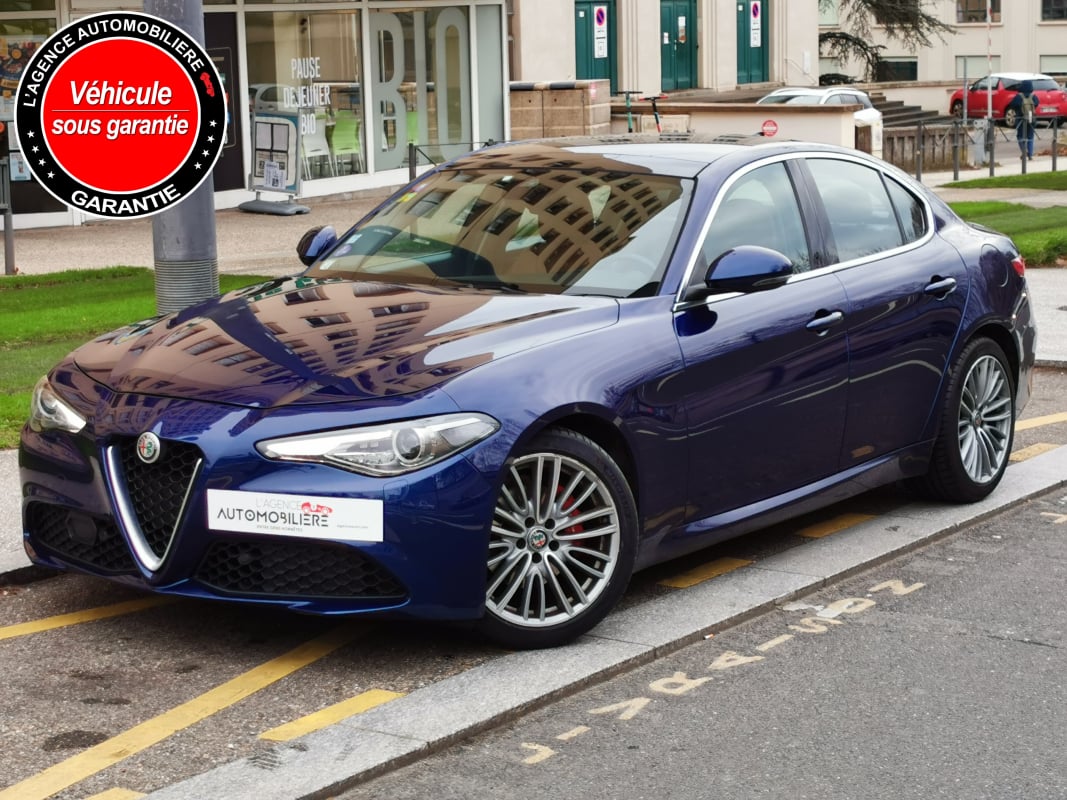 Alfa Romeo Giulia 2.0T 200ch AT8 Lusso Toit Ouvrant 1ère Main — 1