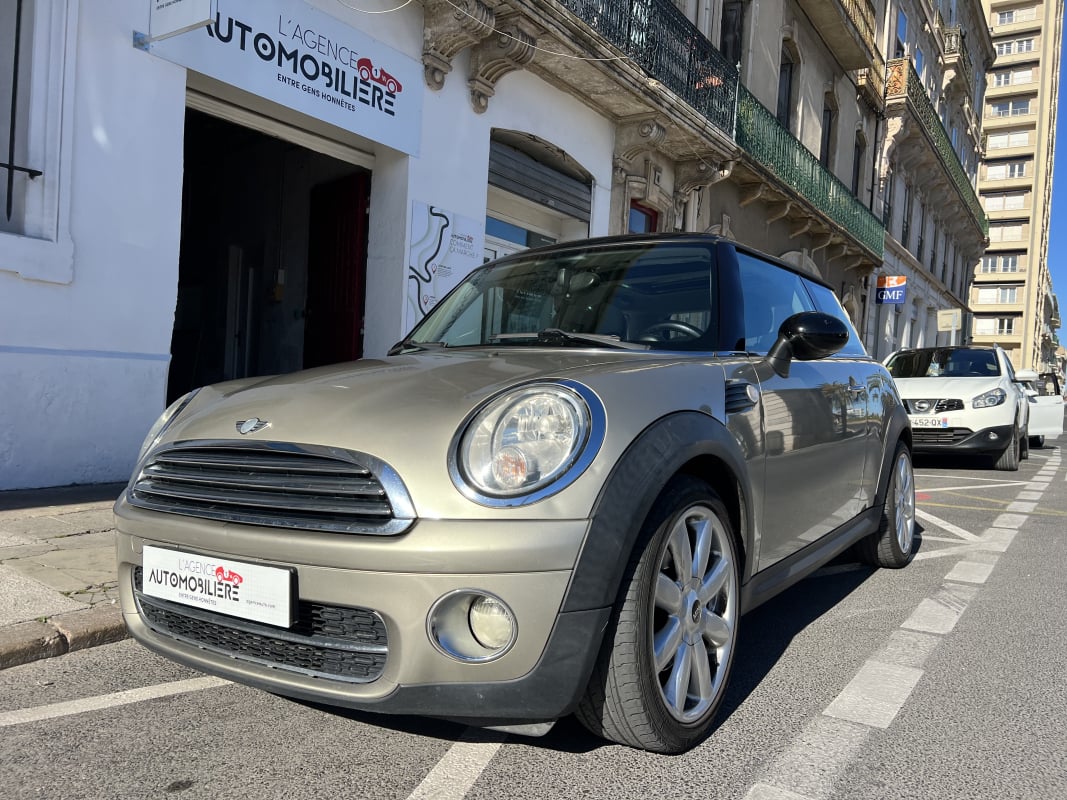 Mini Mini 1.6 D 110 COOPER (Toit ouvrant, climatisation,..) — 1