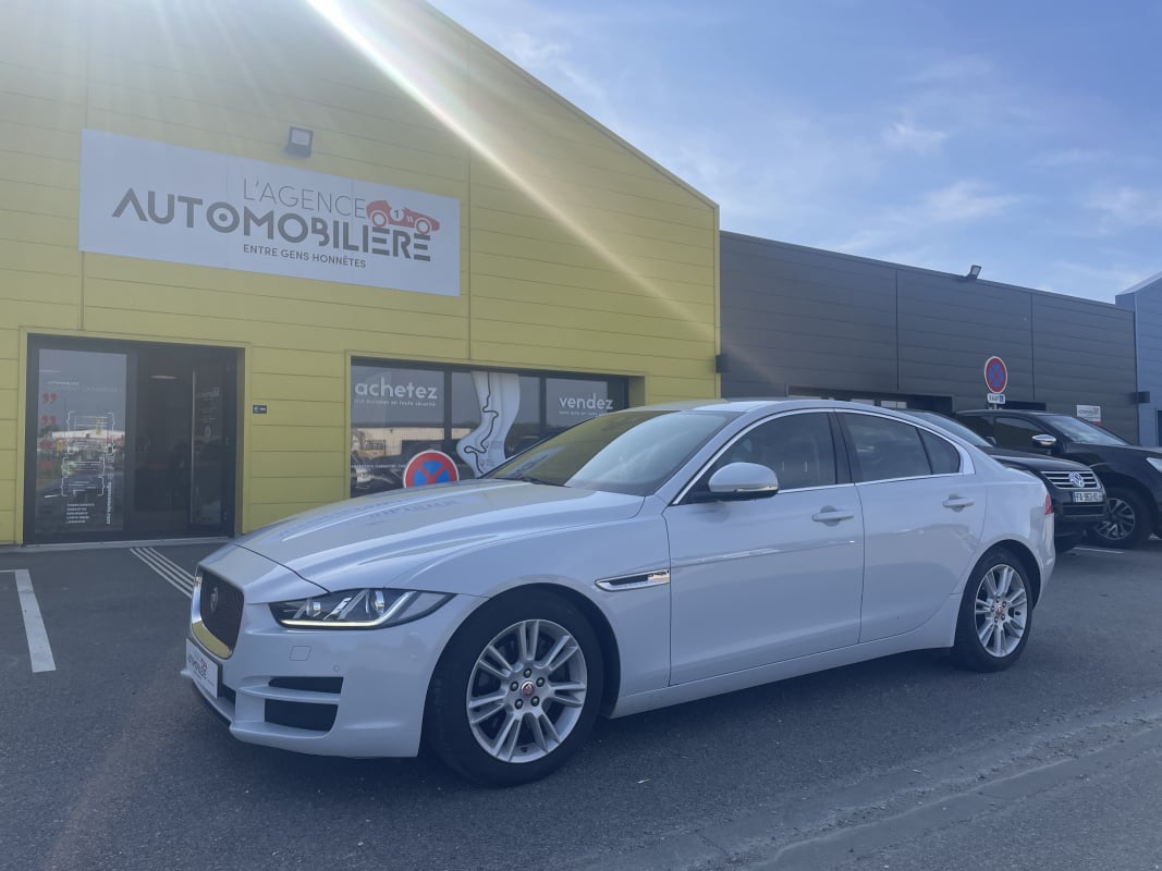 Jaguar XE 2.0D E-Performance 165ch Prestige BVA — 1