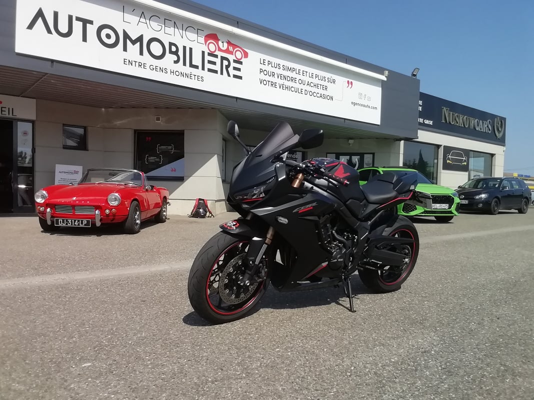Honda CBR 650R / 650 R 649cc 95CV — 1