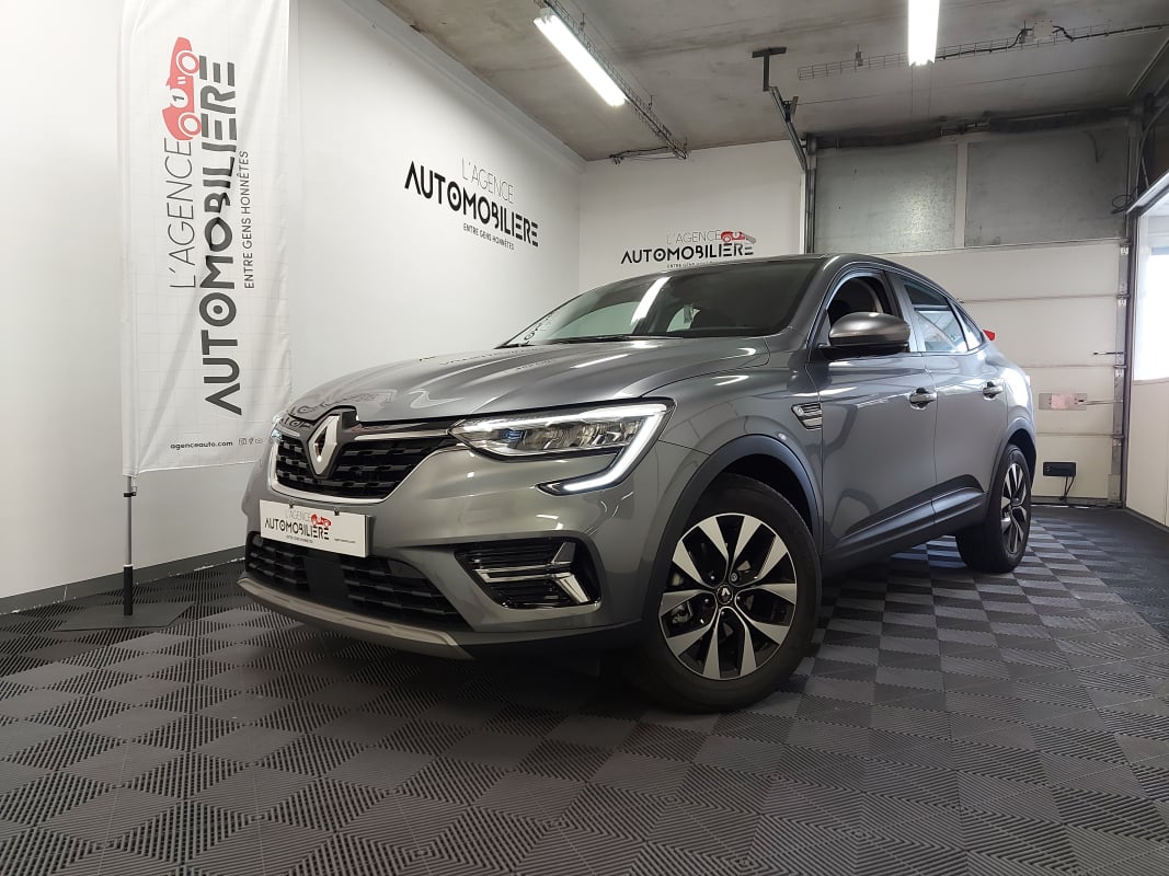 Renault Arkana 1.6 E-TECH 145 EVOLUTION EDC 22 — 1