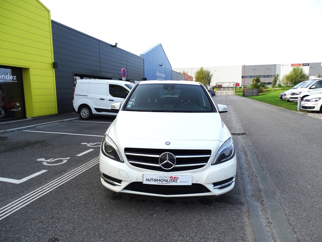 Mercedes-Benz Classe B B200 156CV BlueEFFICIENCY Finition Sport — 2