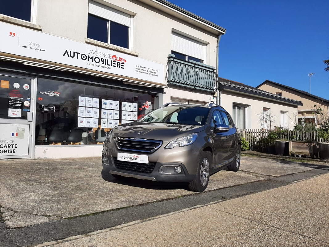 Peugeot 2008 1.2 e Vti 110 Allure 2ème main — 1