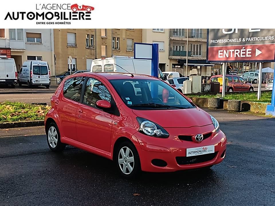 Toyota Aygo 1L Connect 68Ch 5Portes 1°Main — 1