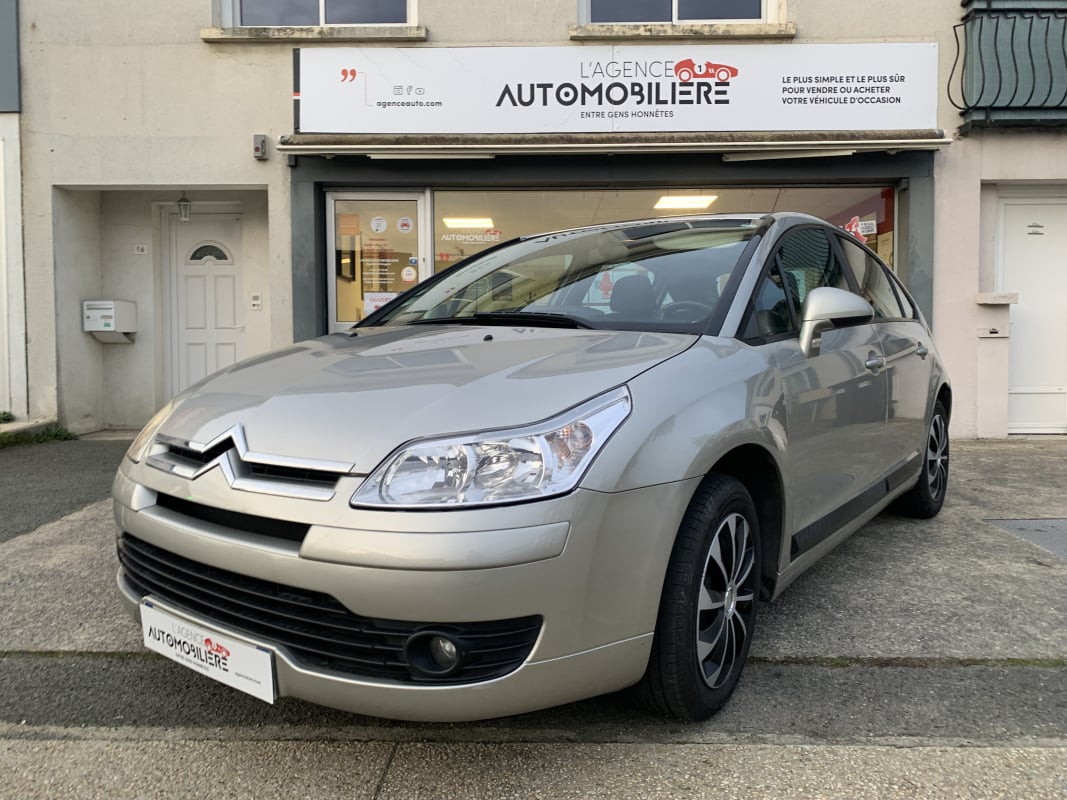Citroen C4 1.6 HDi 90 cv - Confort — 1