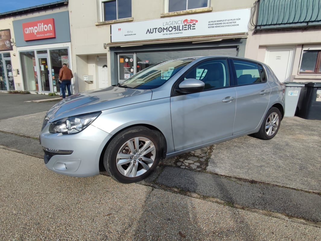 Peugeot 308 II 1.6 HDi 100 ch Active — 1
