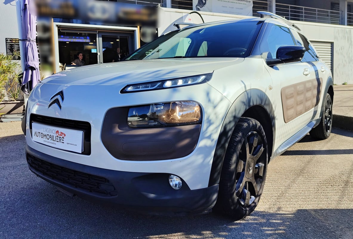 Citroen C4 Cactus 1.2 PURETECH 110 SHINE EDITION START-STOP — 1