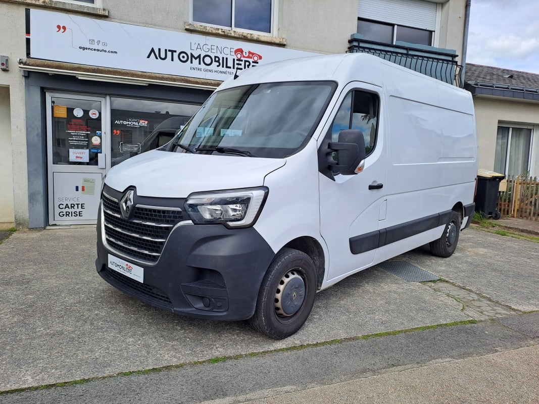 Renault Master III Phase 3 L2H2 2.3 dCi 136 cv Grand Confort - Carplay - 18490€ HT — 1