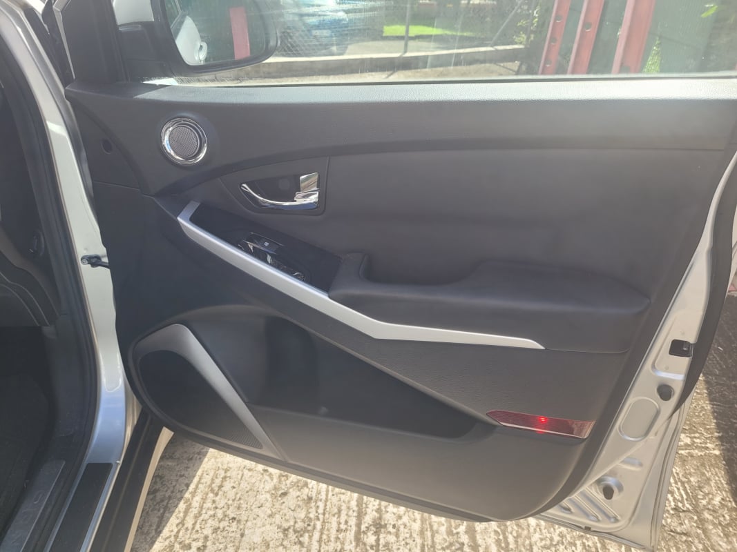 Ssangyong Korando 2.2L 4WD 220e-XDi PACK SPORT — 2