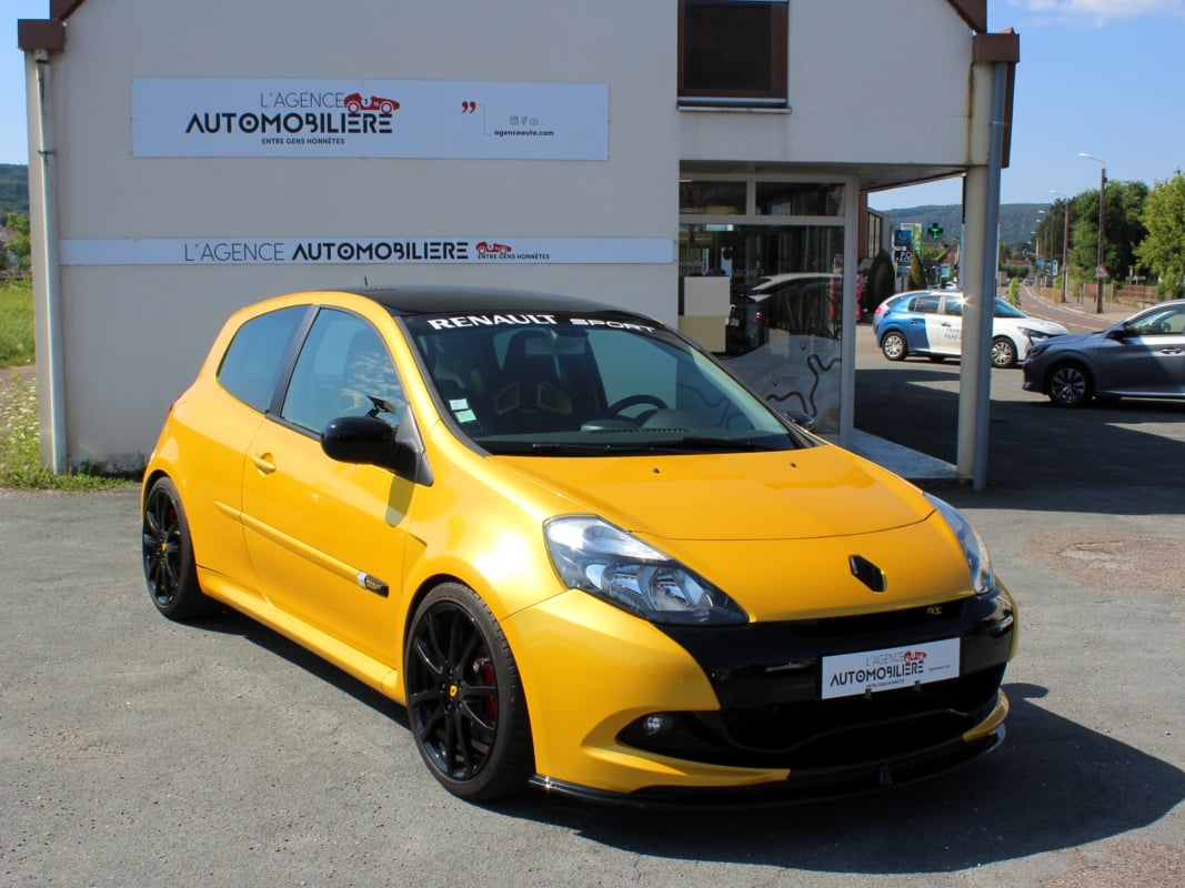 Renault Clio 2.0 16v 203 CH Cup RS 3p — 1