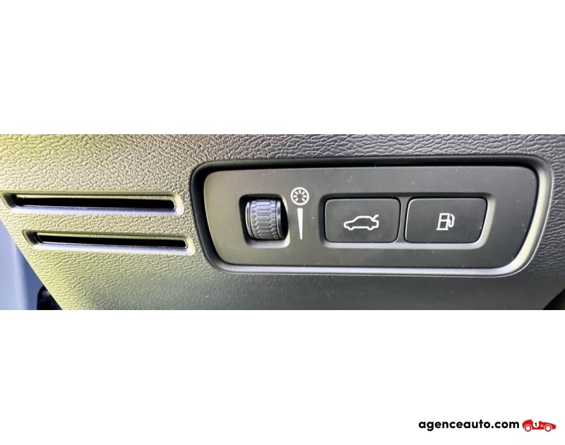 Volvo XC40 T5 Recharge 180CV+82CV Inscription LUXE DCT 7 Toit Ouvrant Panoramique — 3