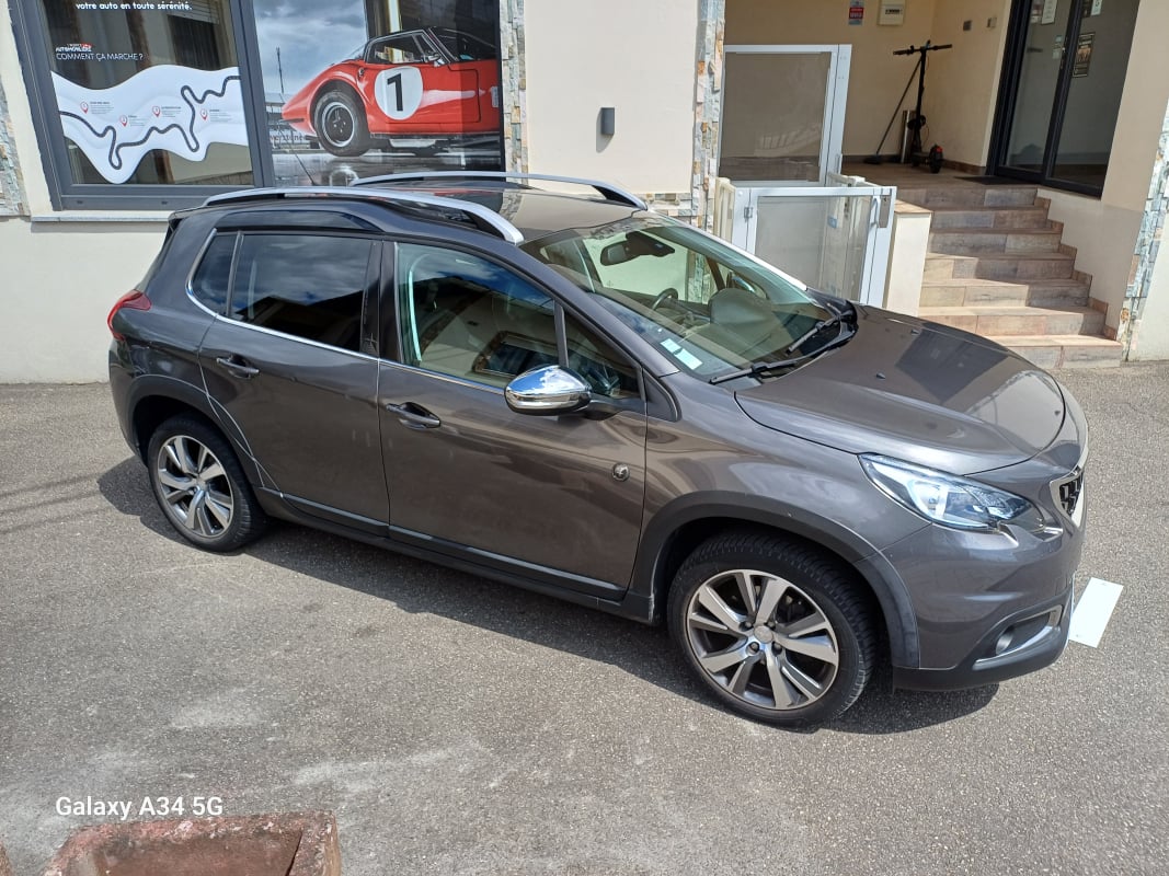 Peugeot 2008 1.2 PureTech 110 CV Crossway — 1