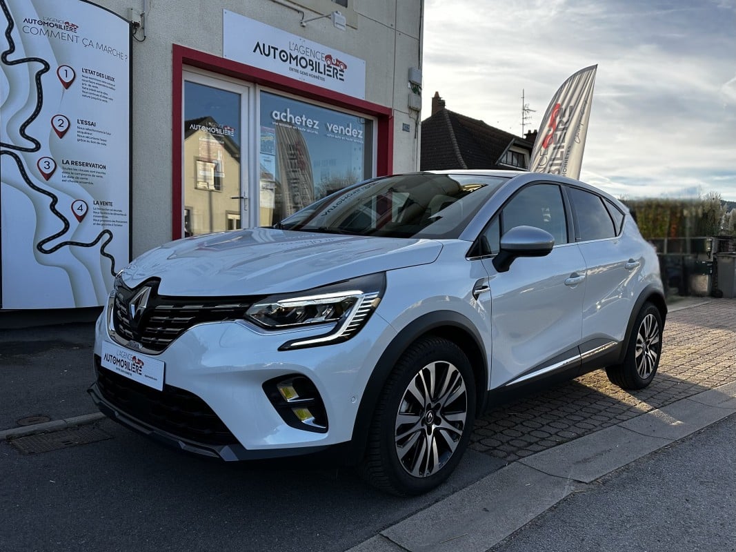 Renault Captur E-TECH 1.6 i 160ch Plug in Hybrid Initiale Paris — 1