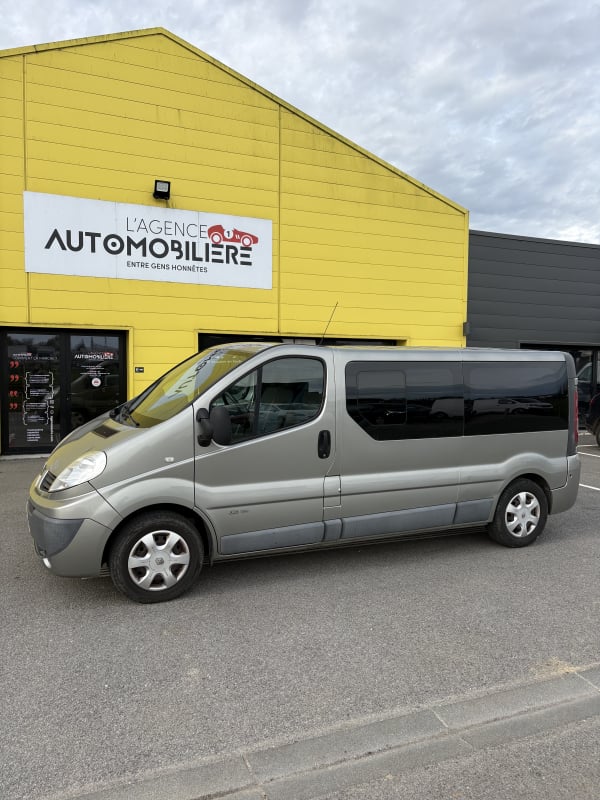 Renault Trafic II 2.0 DCI Passenger L2H1 — 1