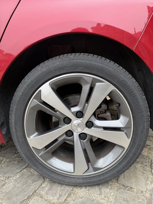 Peugeot 308 1.2 THP Puretech 12V EAT6 130 cv Boîte auto — 25
