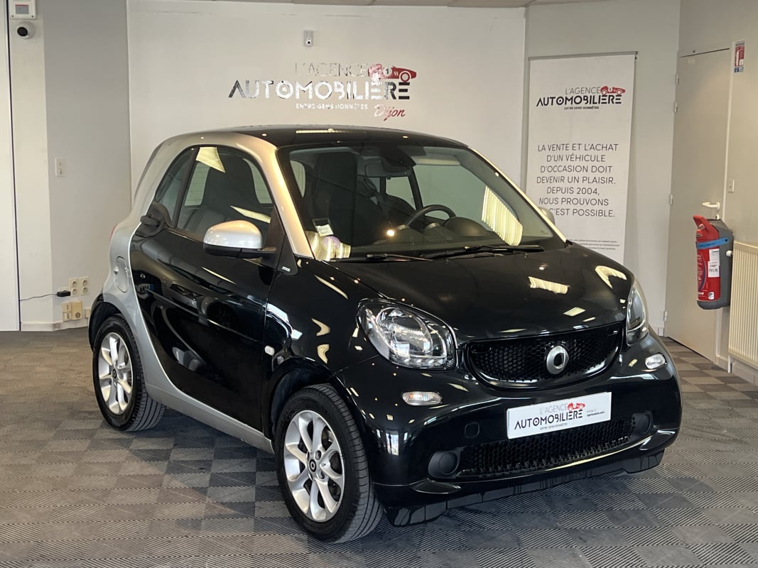 Smart For Two 0.9 90 CV Passion 1ère main Historique complet constructeur Toit panoramique Radar de recul — 1